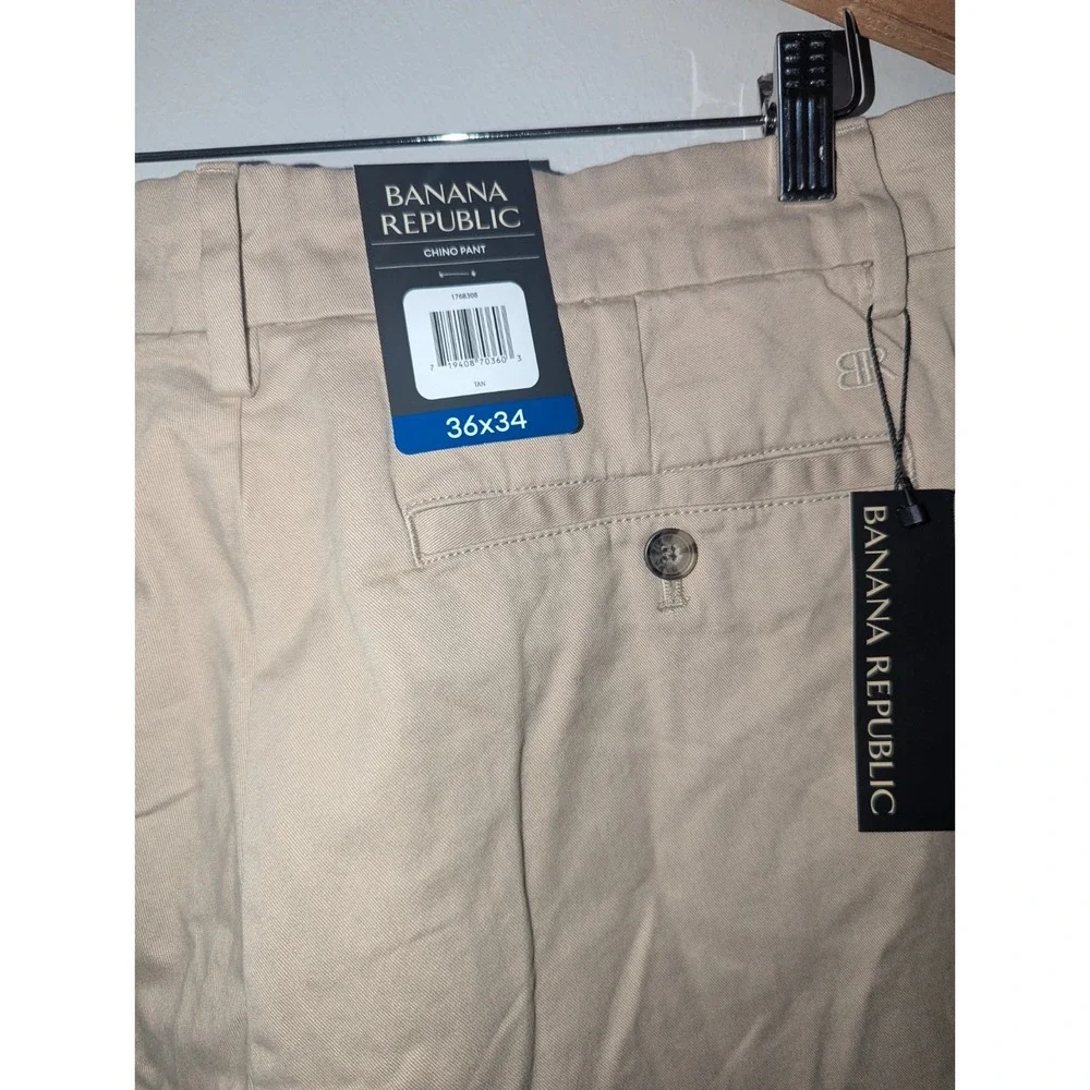 36 x 34 NWT Banana Republic Tan Chino Pants
